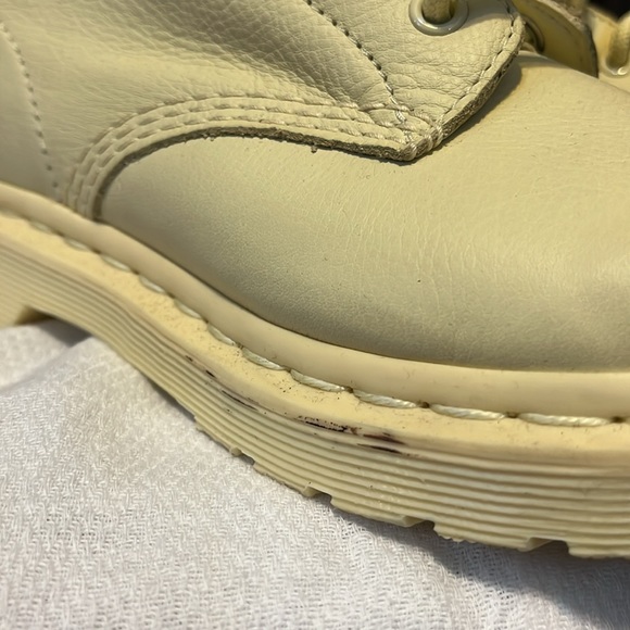 Never Worn Cream Colored Doc Martins size 6 - Picture 8 of 10
